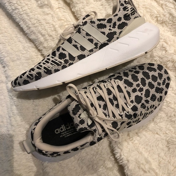 Adidas Leopard Swift Runs - Picture 3 of 6